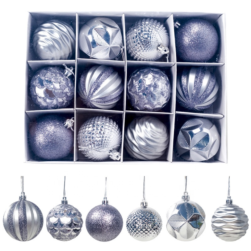 Choosing the Perfect Christmas Baubles for Your Holiday Decor